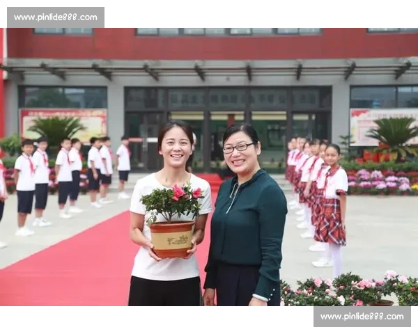 教师节感恩同行点亮心灯致敬平凡岗位上闪光的教育者